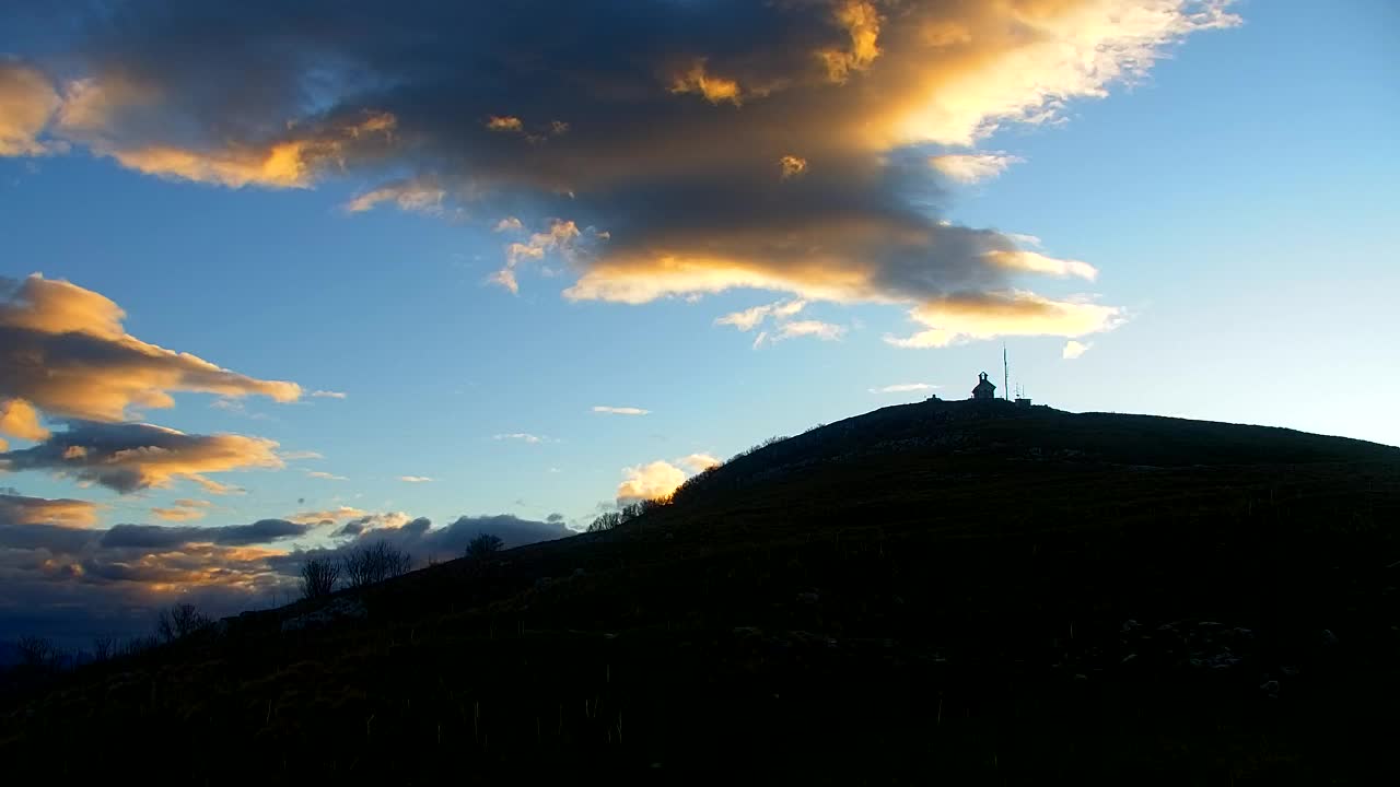 Matajur Webcam | Dom auf dem Matajure