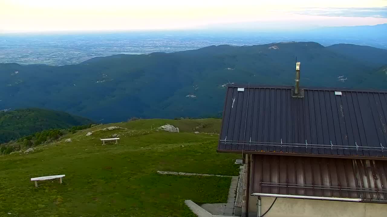 Matajur Webcam | Dom auf dem Matajure