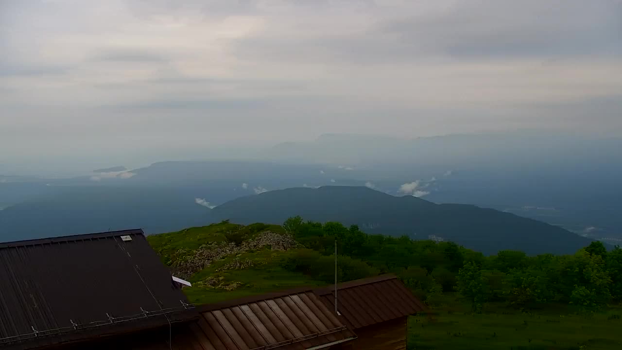 Matajur Webcam | Dom auf dem Matajure