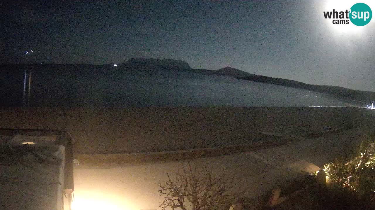 Plaža Pittulongu spletna kamera v živo Olbia – Sardinija – Italija