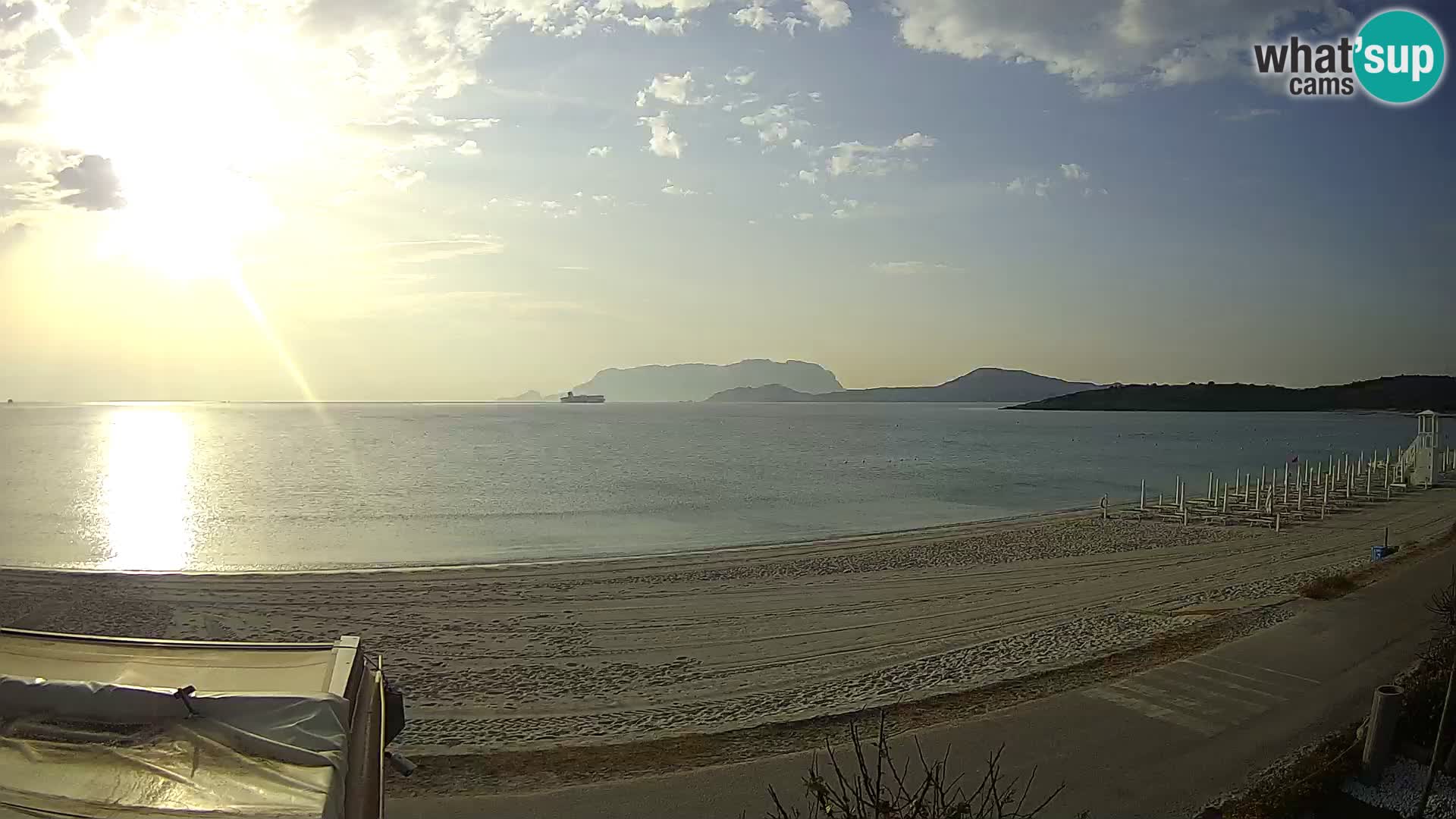 Plaža Pittulongu spletna kamera v živo Olbia – Sardinija – Italija
