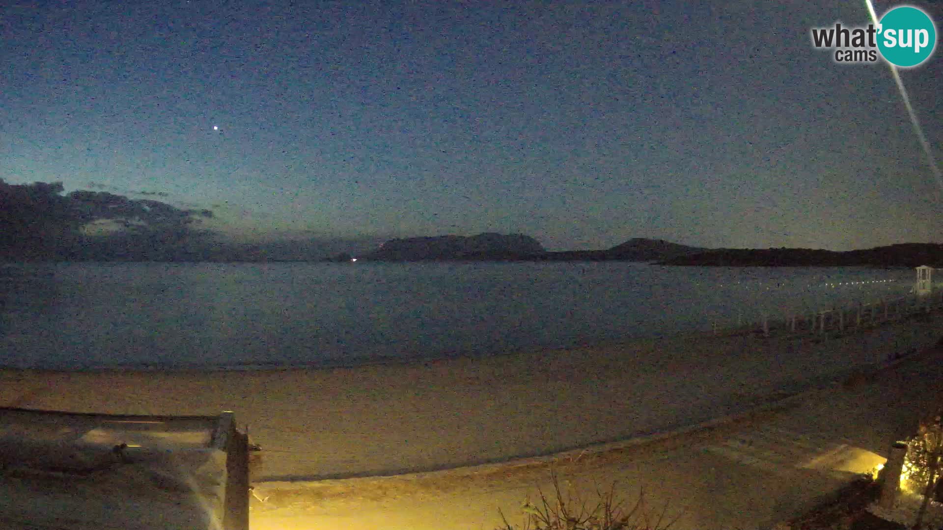 Plaža Pittulongu spletna kamera v živo Olbia – Sardinija – Italija