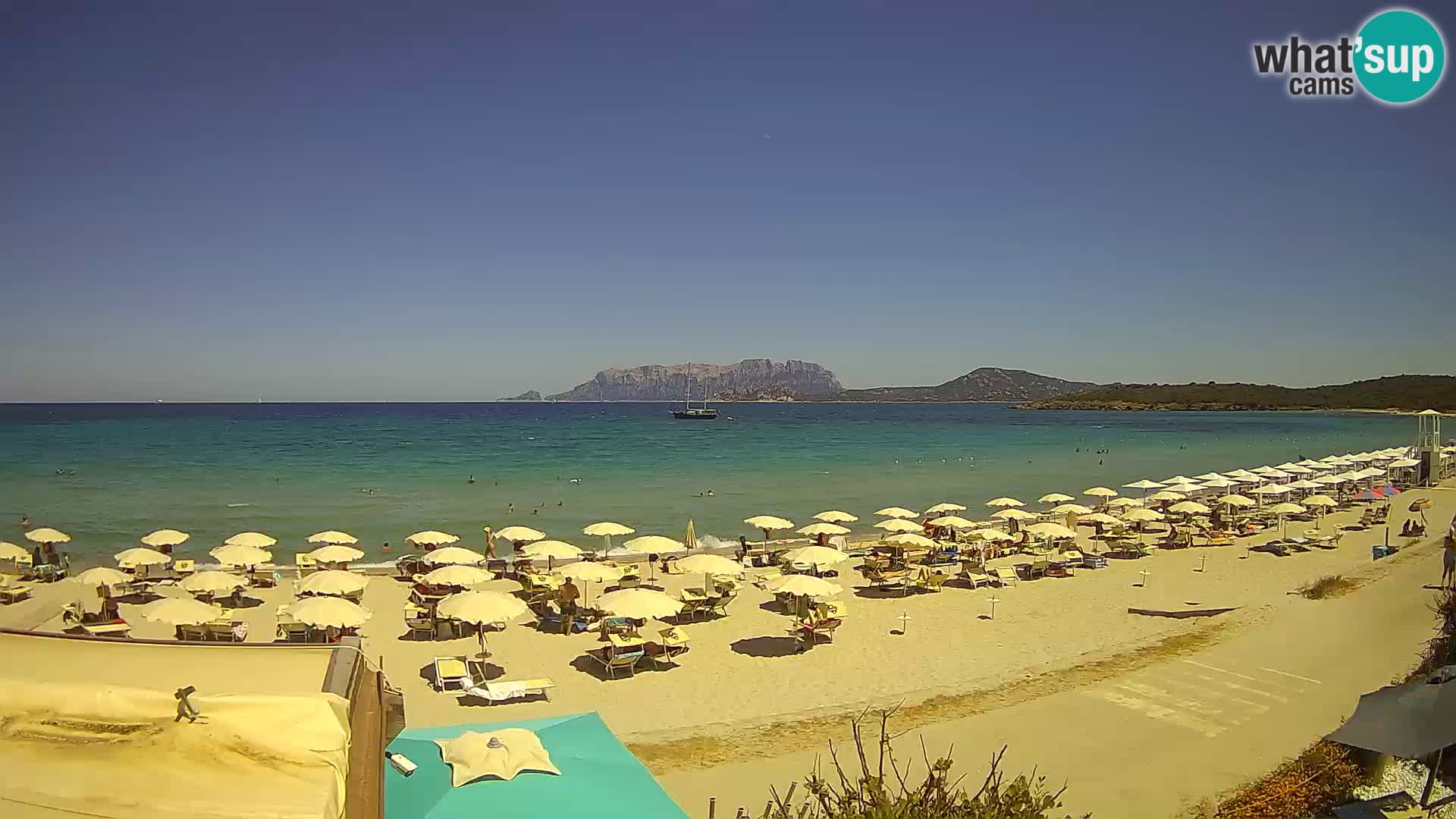 Plaža Pittulongu spletna kamera v živo Olbia – Sardinija – Italija