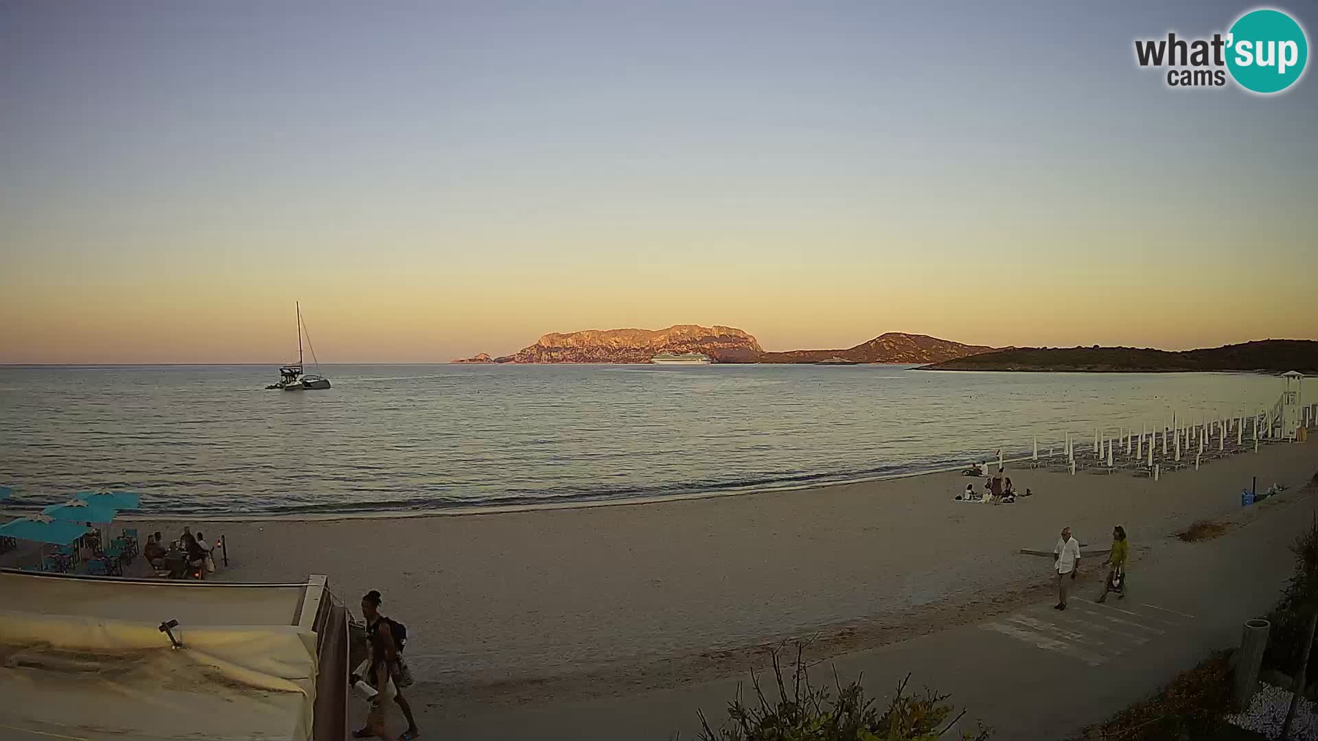 Plaža Pittulongu spletna kamera v živo Olbia – Sardinija – Italija