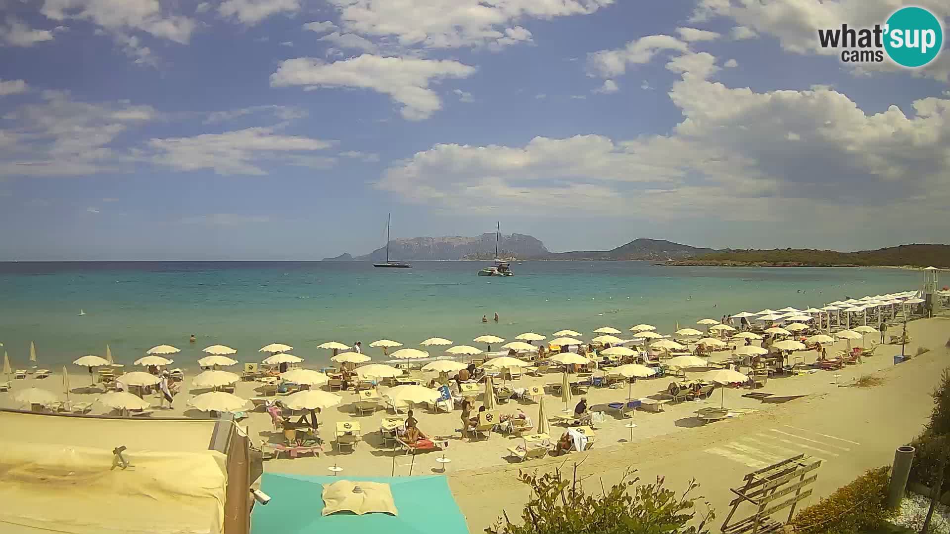 Plaža Pittulongu spletna kamera v živo Olbia – Sardinija – Italija