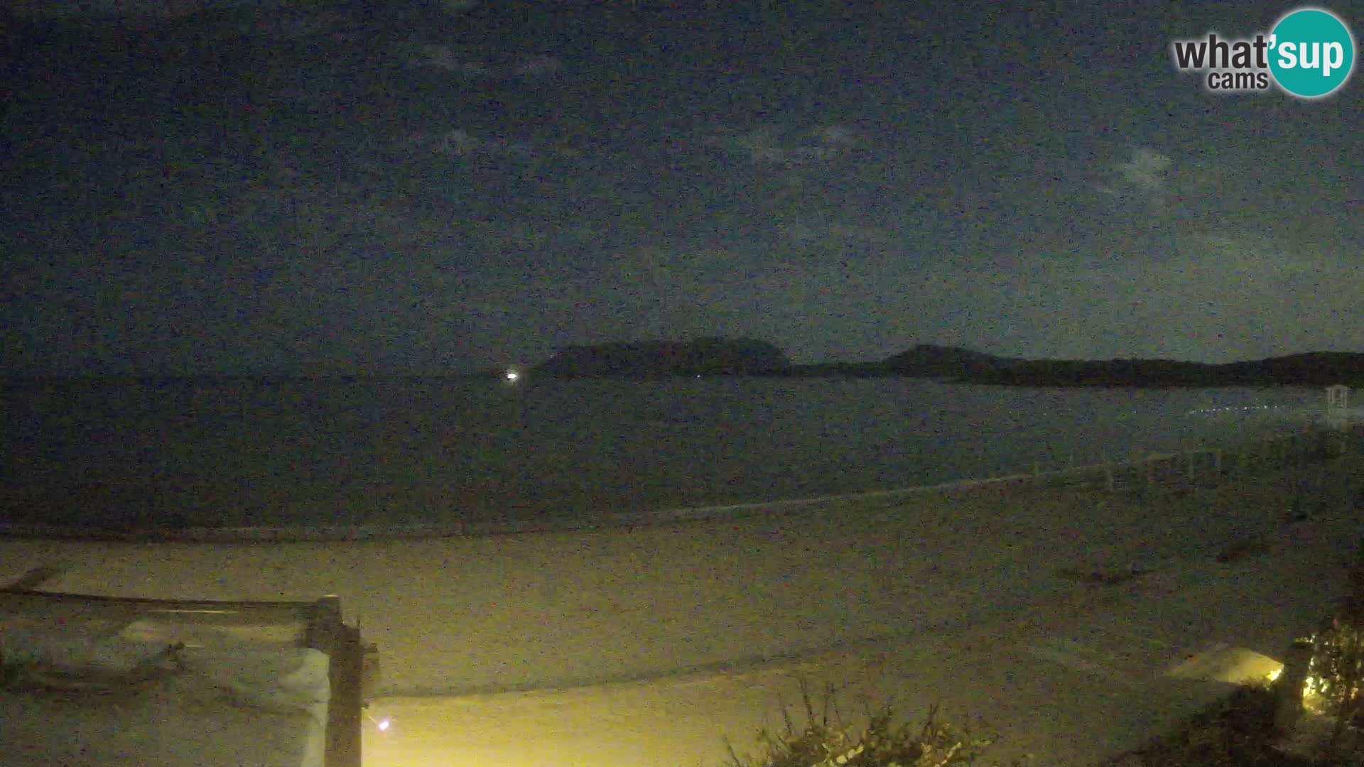 Plaža Pittulongu spletna kamera v živo Olbia – Sardinija – Italija