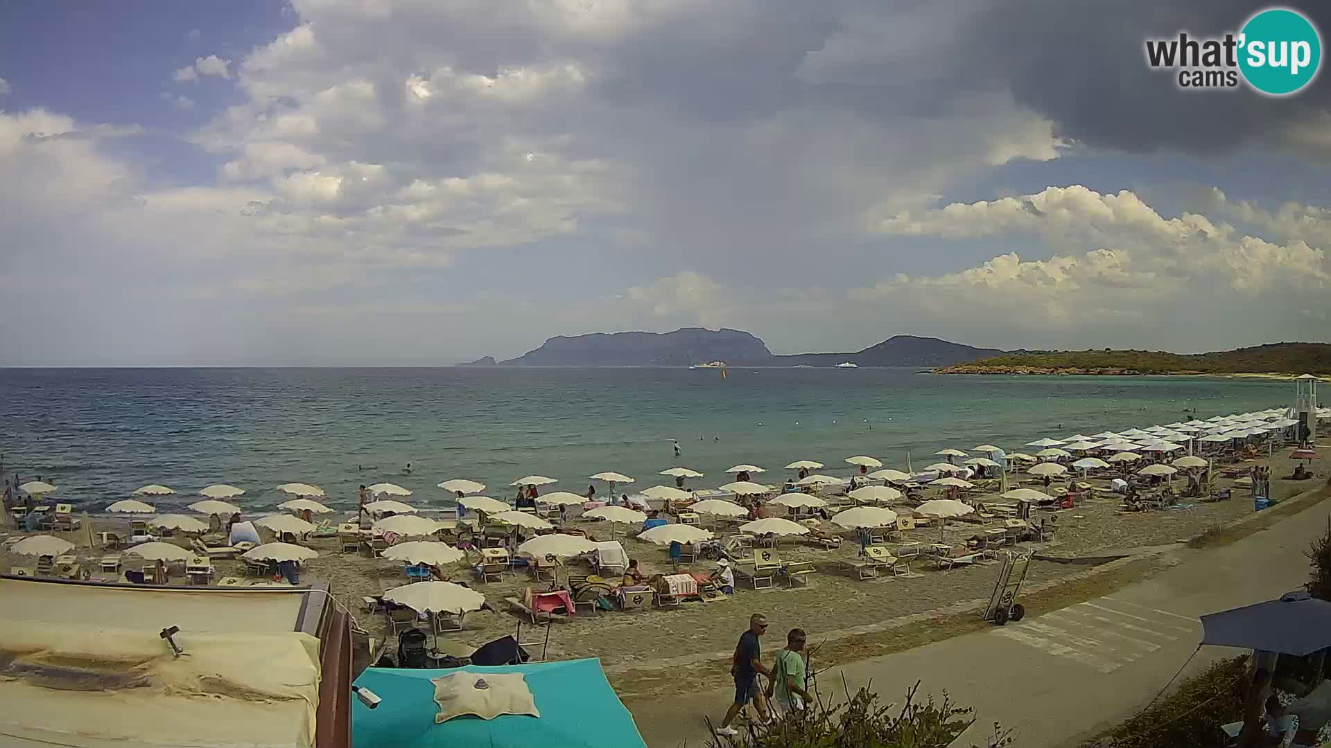 Plaža Pittulongu spletna kamera v živo Olbia – Sardinija – Italija