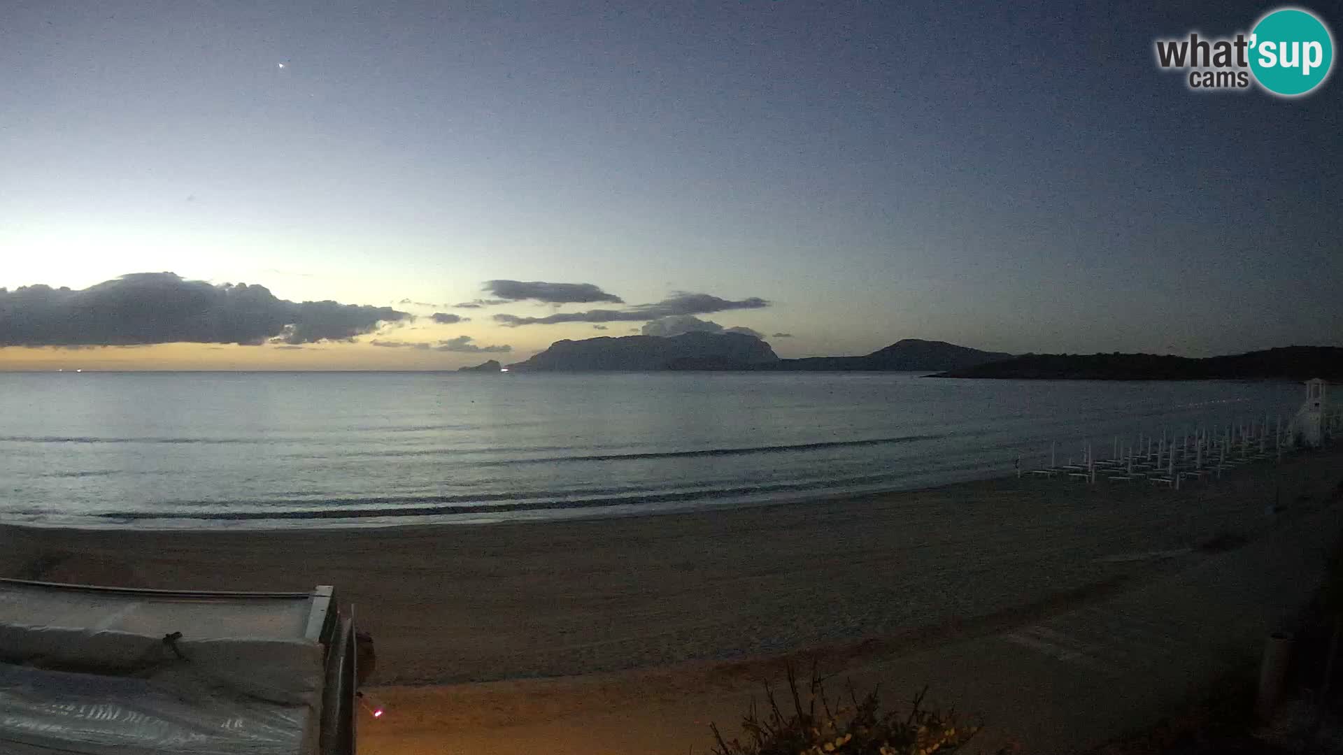 Plaža Pittulongu spletna kamera v živo Olbia – Sardinija – Italija