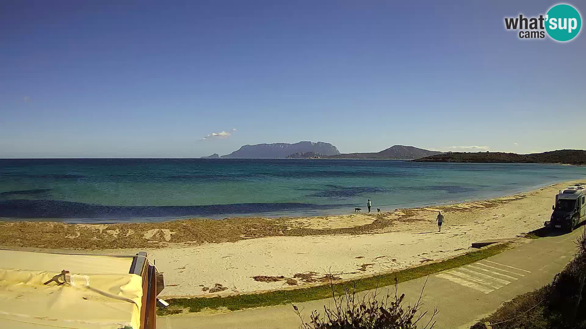 Plaža Pittulongu spletna kamera v živo Olbia – Sardinija – Italija