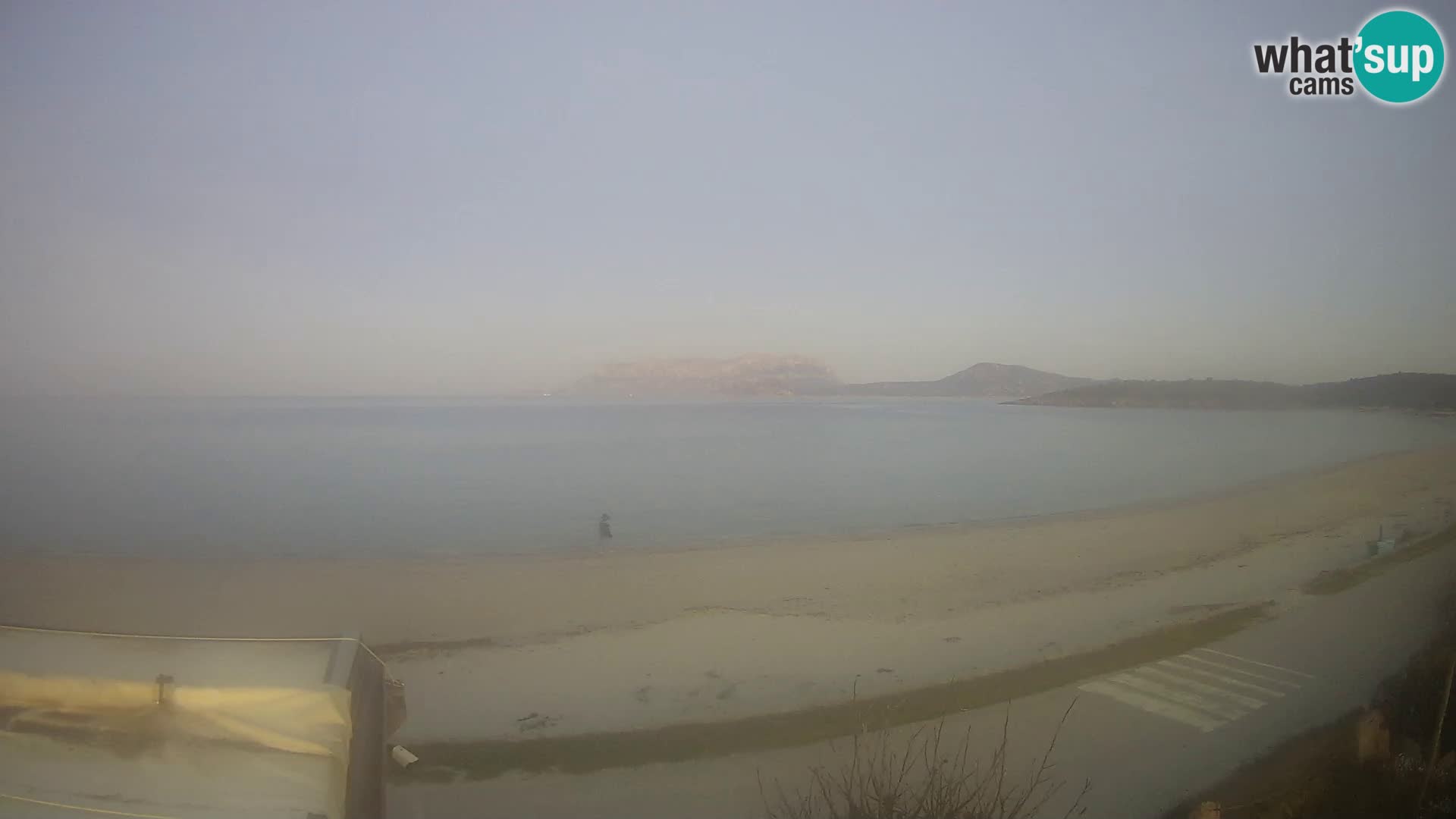 Plaža Pittulongu spletna kamera v živo Olbia – Sardinija – Italija