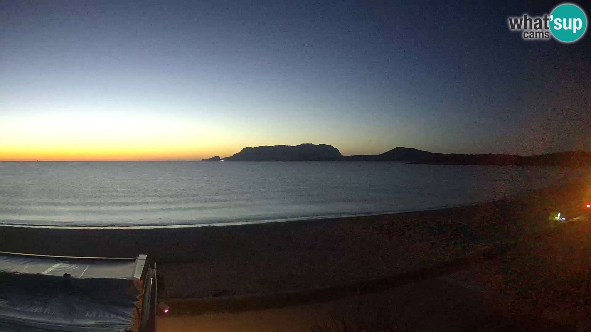 Plaža Pittulongu spletna kamera v živo Olbia – Sardinija – Italija