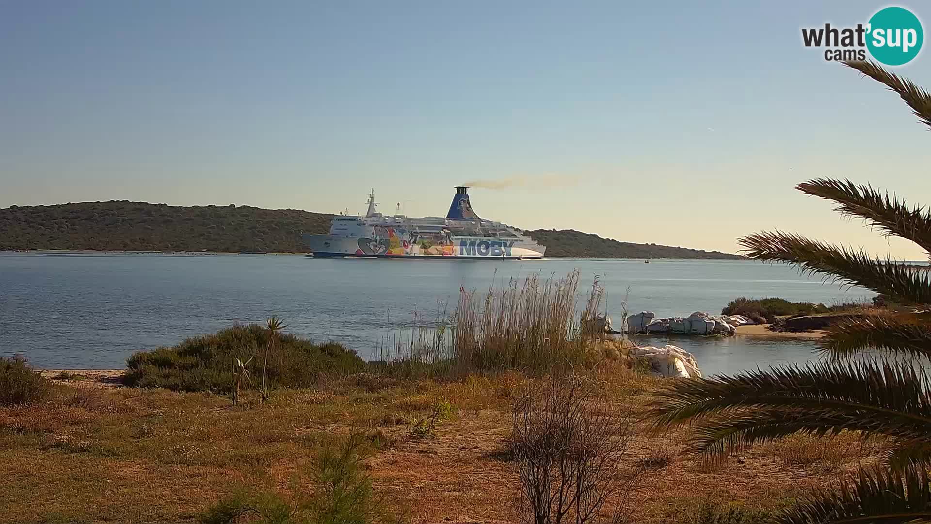 Spletna kamera pristanišče Olbia – vhod v pristanišče Olbia