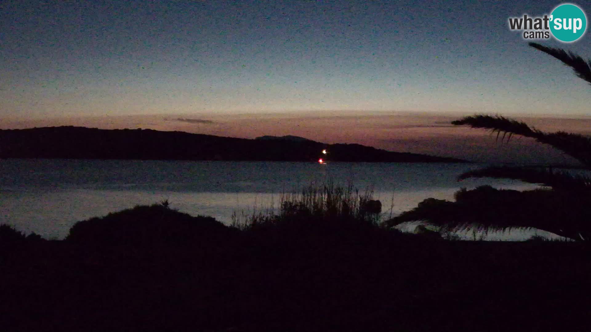 Spletna kamera pristanišče Olbia – vhod v pristanišče Olbia