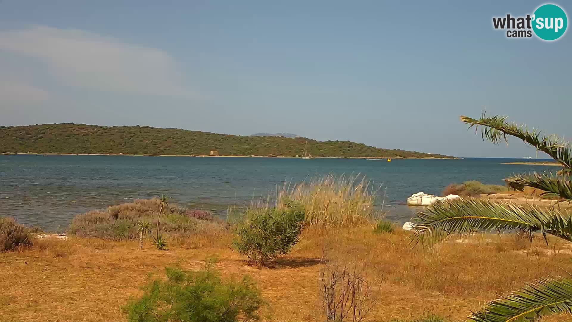 Spletna kamera pristanišče Olbia – vhod v pristanišče Olbia