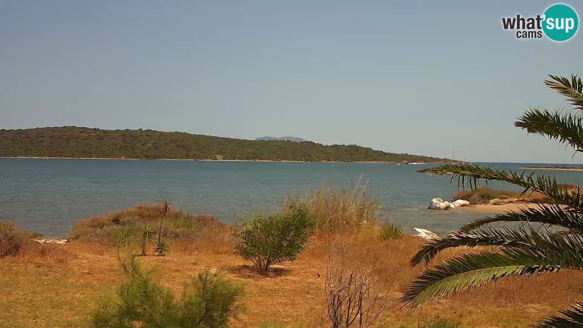 Spletna kamera pristanišče Olbia – vhod v pristanišče Olbia