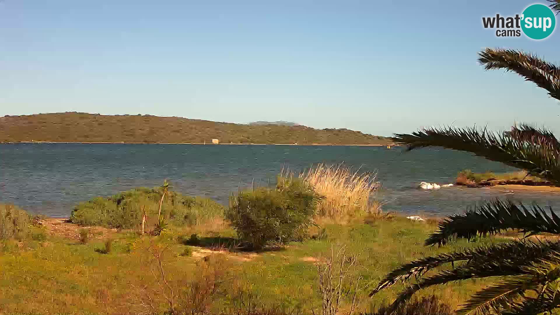 Spletna kamera pristanišče Olbia – vhod v pristanišče Olbia