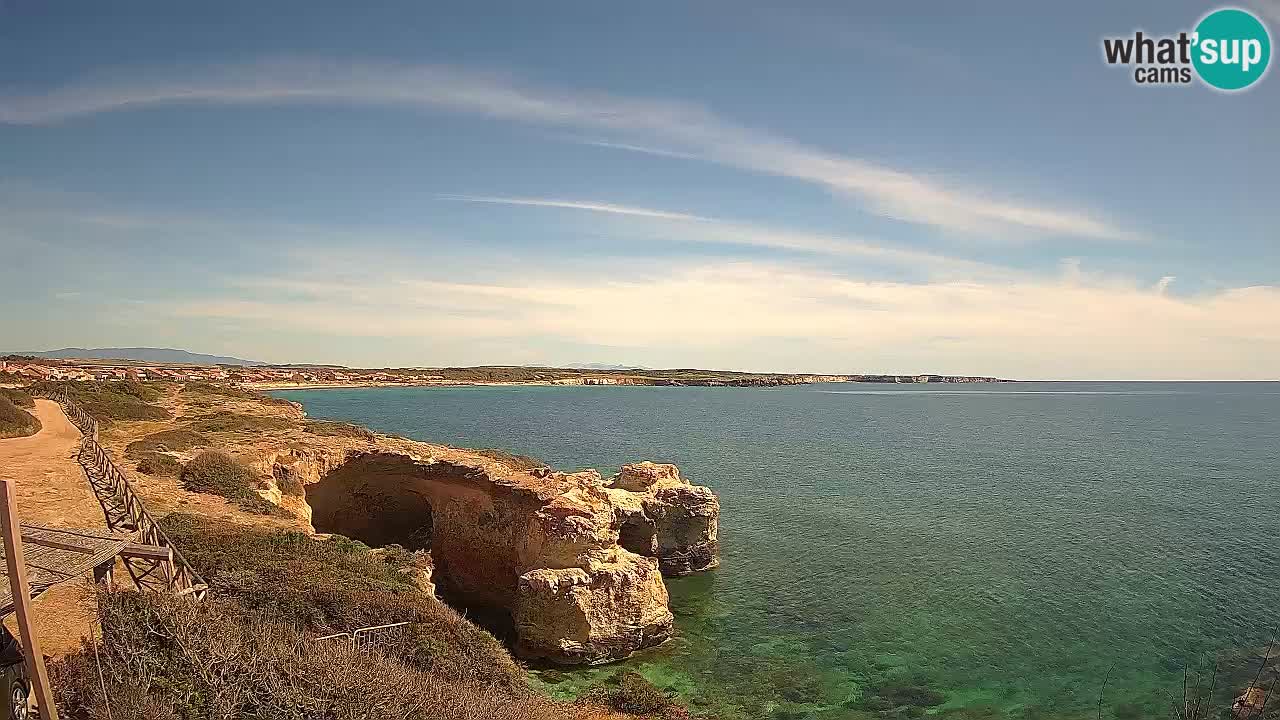 Spletna kamera v živo Plaža Putzu Idu – Arco di S’Architteddu – webcam Oristano Sardinija – Italija