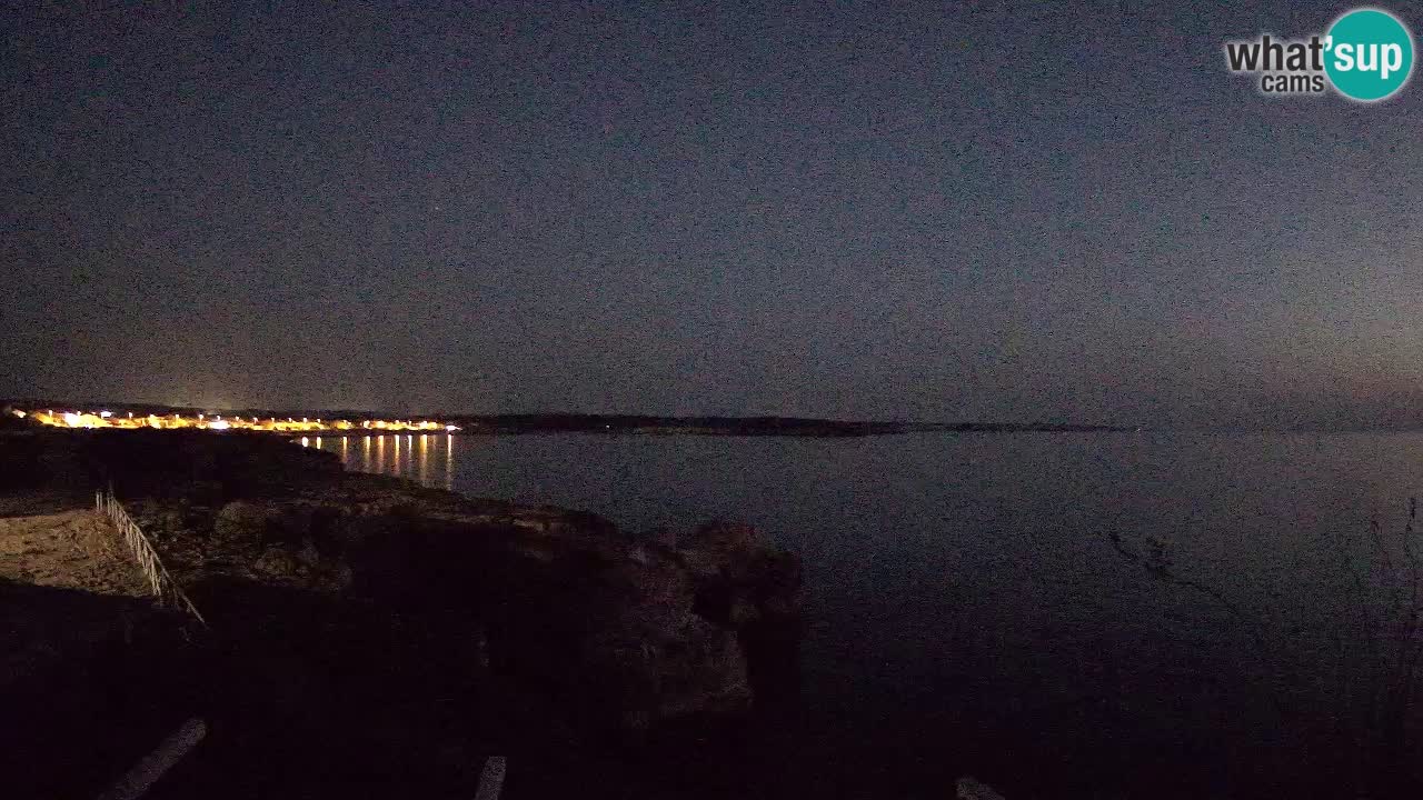 Spletna kamera v živo Plaža Putzu Idu – Arco di S’Architteddu – webcam Oristano Sardinija – Italija