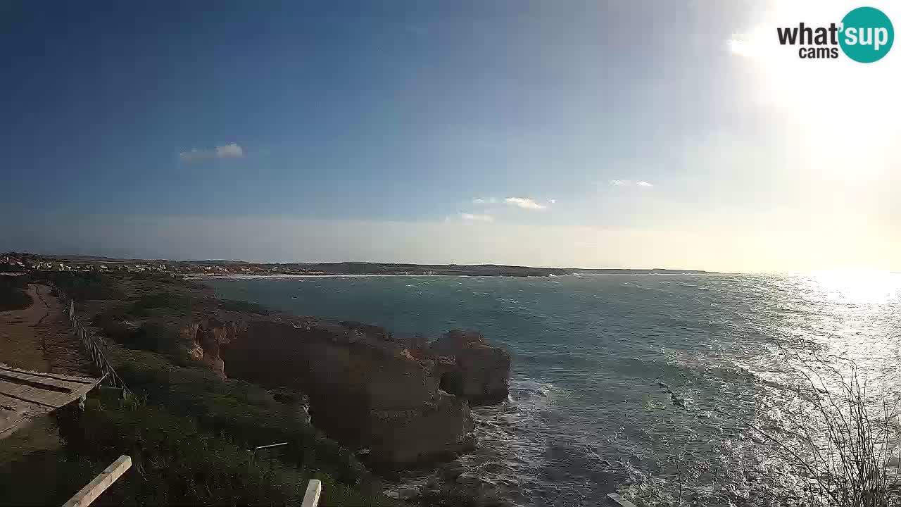 Spletna kamera v živo Plaža Putzu Idu – Arco di S’Architteddu – webcam Oristano Sardinija – Italija