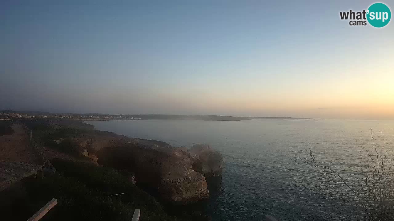 Spletna kamera v živo Plaža Putzu Idu – Arco di S’Architteddu – webcam Oristano Sardinija – Italija