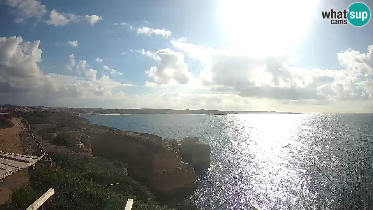 Spletna kamera v živo Plaža Putzu Idu – Arco di S’Architteddu – webcam Oristano Sardinija – Italija