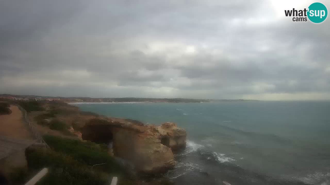 Spletna kamera v živo Plaža Putzu Idu – Arco di S’Architteddu – webcam Oristano Sardinija – Italija