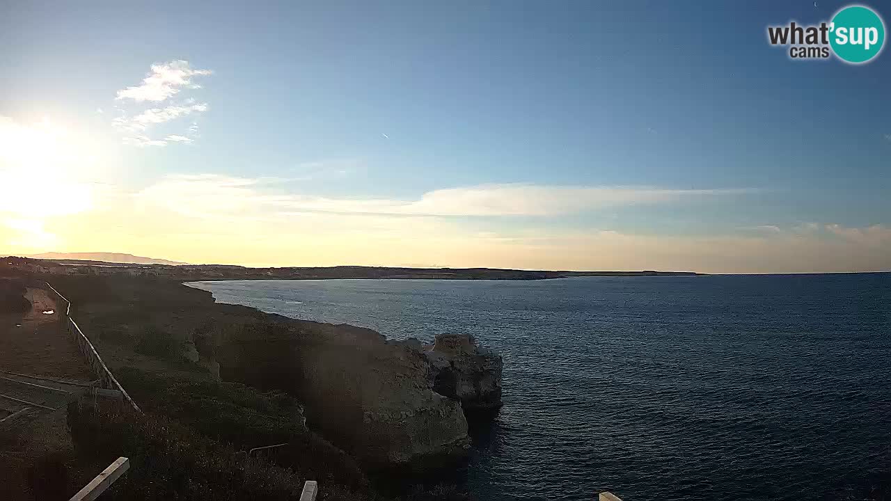 Spletna kamera v živo Plaža Putzu Idu – Arco di S’Architteddu – webcam Oristano Sardinija – Italija