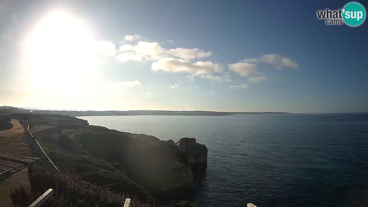 Spletna kamera v živo Plaža Putzu Idu – Arco di S’Architteddu – webcam Oristano Sardinija – Italija