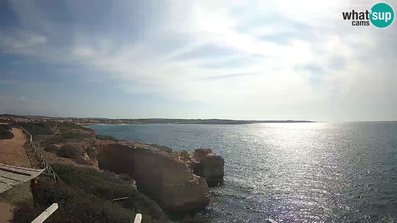 Spletna kamera v živo Plaža Putzu Idu – Arco di S’Architteddu – webcam Oristano Sardinija – Italija