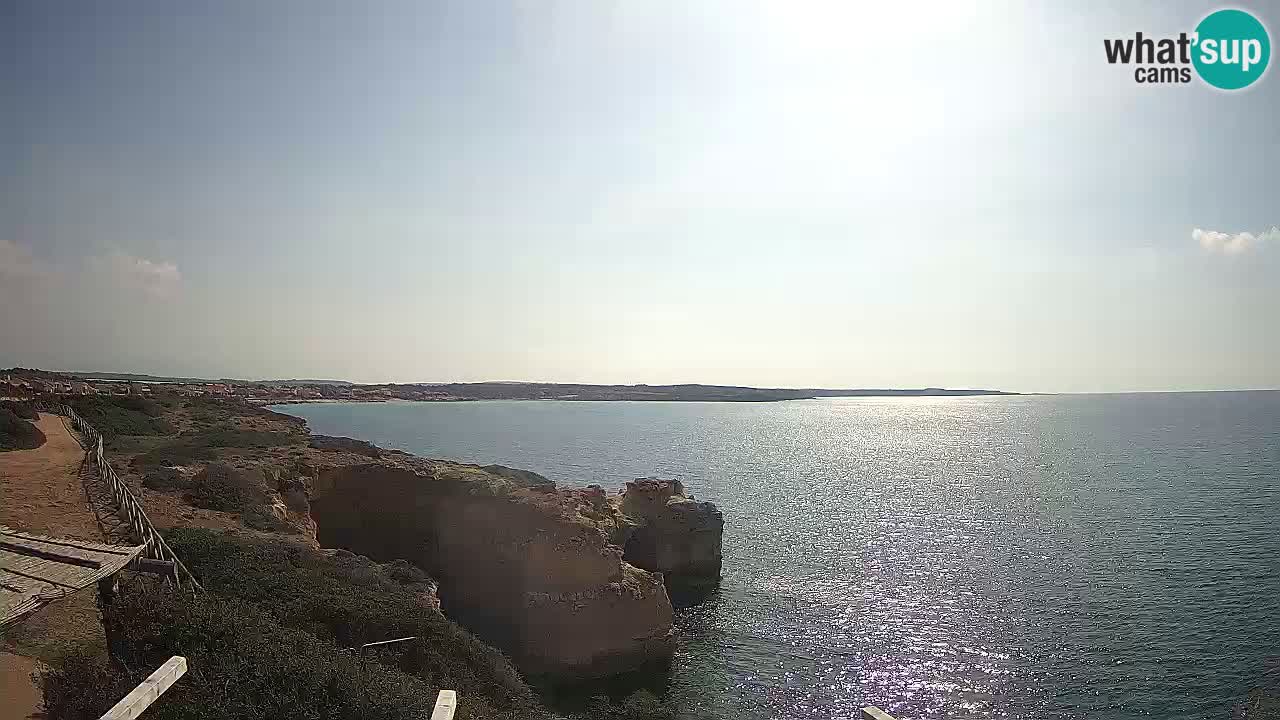 Spletna kamera v živo Plaža Putzu Idu – Arco di S’Architteddu – webcam Oristano Sardinija – Italija