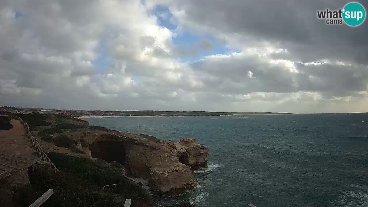 Spletna kamera v živo Plaža Putzu Idu – Arco di S’Architteddu – webcam Oristano Sardinija – Italija