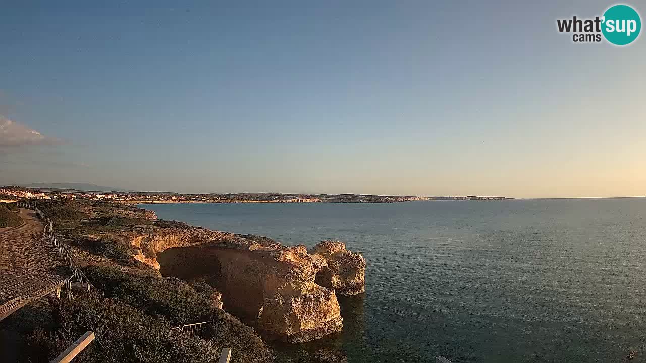 Spletna kamera v živo Plaža Putzu Idu – Arco di S’Architteddu – webcam Oristano Sardinija – Italija