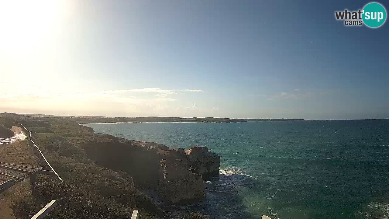 Spletna kamera v živo Plaža Putzu Idu – Arco di S’Architteddu – webcam Oristano Sardinija – Italija