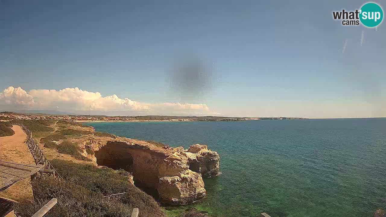 Spletna kamera v živo Plaža Putzu Idu – Arco di S’Architteddu – webcam Oristano Sardinija – Italija