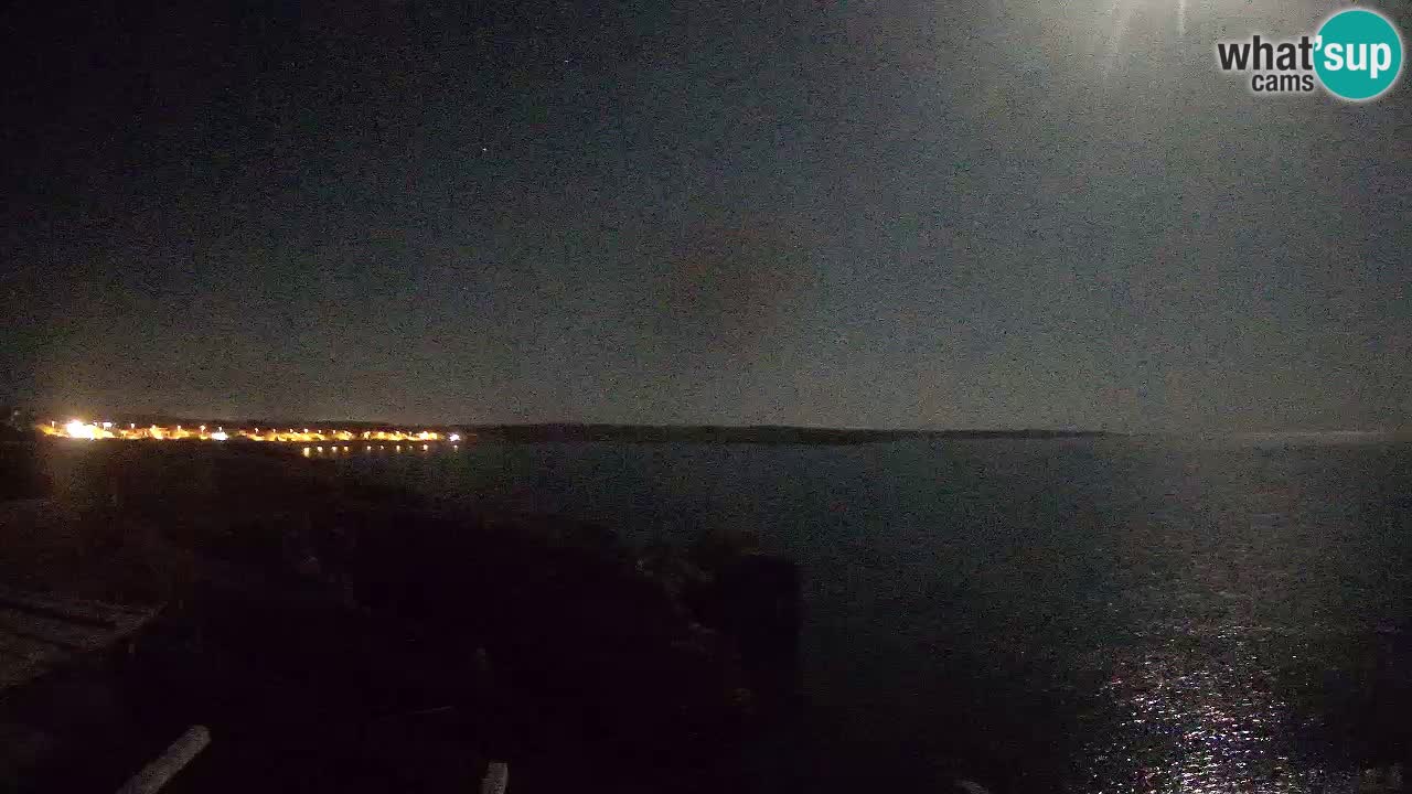 Spletna kamera v živo Plaža Putzu Idu – Arco di S’Architteddu – webcam Oristano Sardinija – Italija