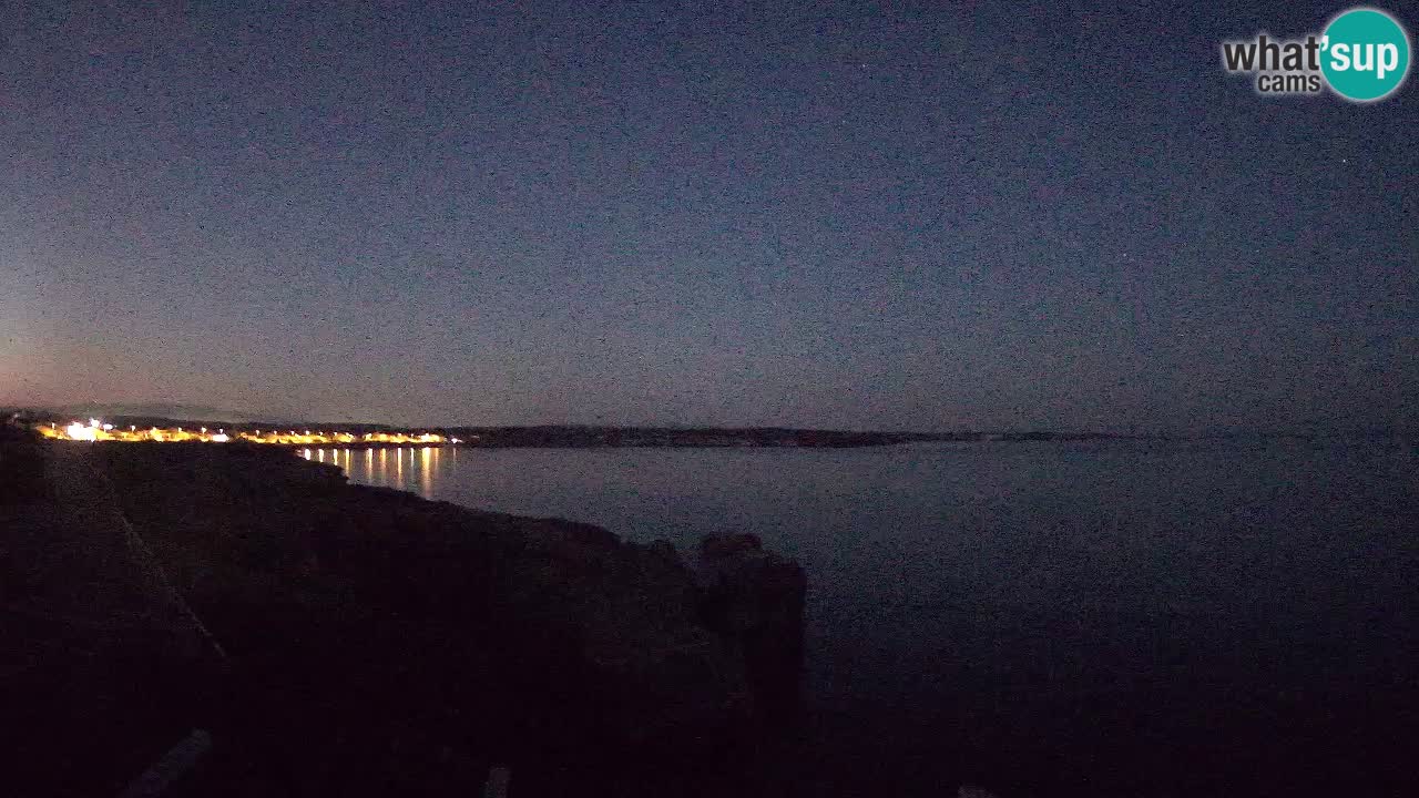 Spletna kamera v živo Plaža Putzu Idu – Arco di S’Architteddu – webcam Oristano Sardinija – Italija