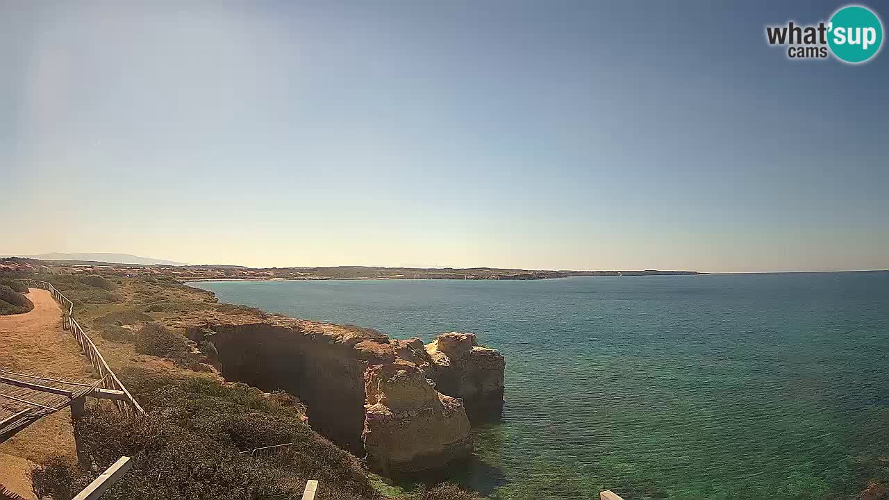 Spletna kamera v živo Plaža Putzu Idu – Arco di S’Architteddu – webcam Oristano Sardinija – Italija