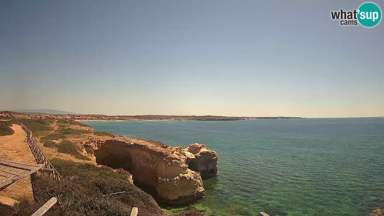 Spletna kamera v živo Plaža Putzu Idu – Arco di S’Architteddu – webcam Oristano Sardinija – Italija
