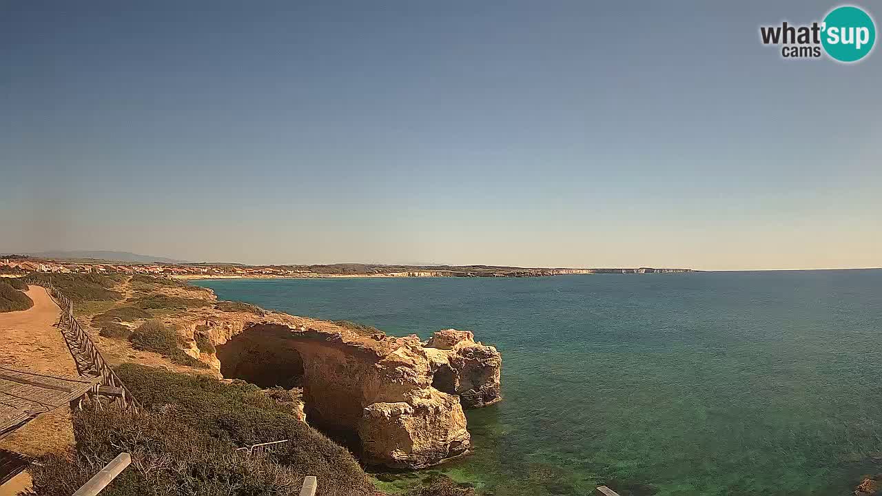 Spletna kamera v živo Plaža Putzu Idu – Arco di S’Architteddu – webcam Oristano Sardinija – Italija