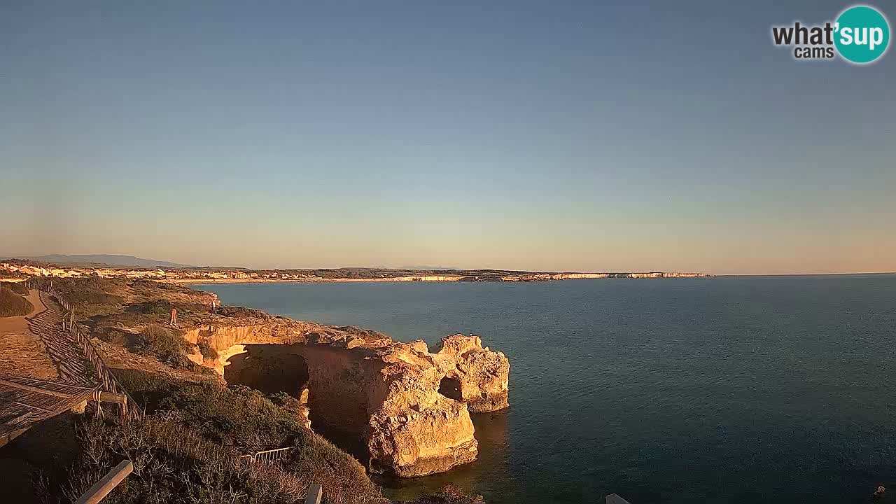 Live Webcam Putzu Idu beach – Arco di S’Architteddu – Oristano livecam Cerdeña – Italia