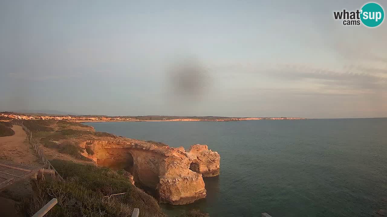 Web kamera uživo Plaža Putzu Idu – Arco di S’Architteddu – Oristano Sardinija – Italija