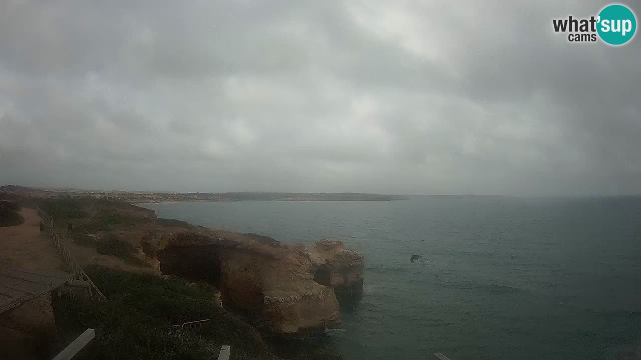 Spletna kamera v živo Plaža Putzu Idu – Arco di S’Architteddu – webcam Oristano Sardinija – Italija