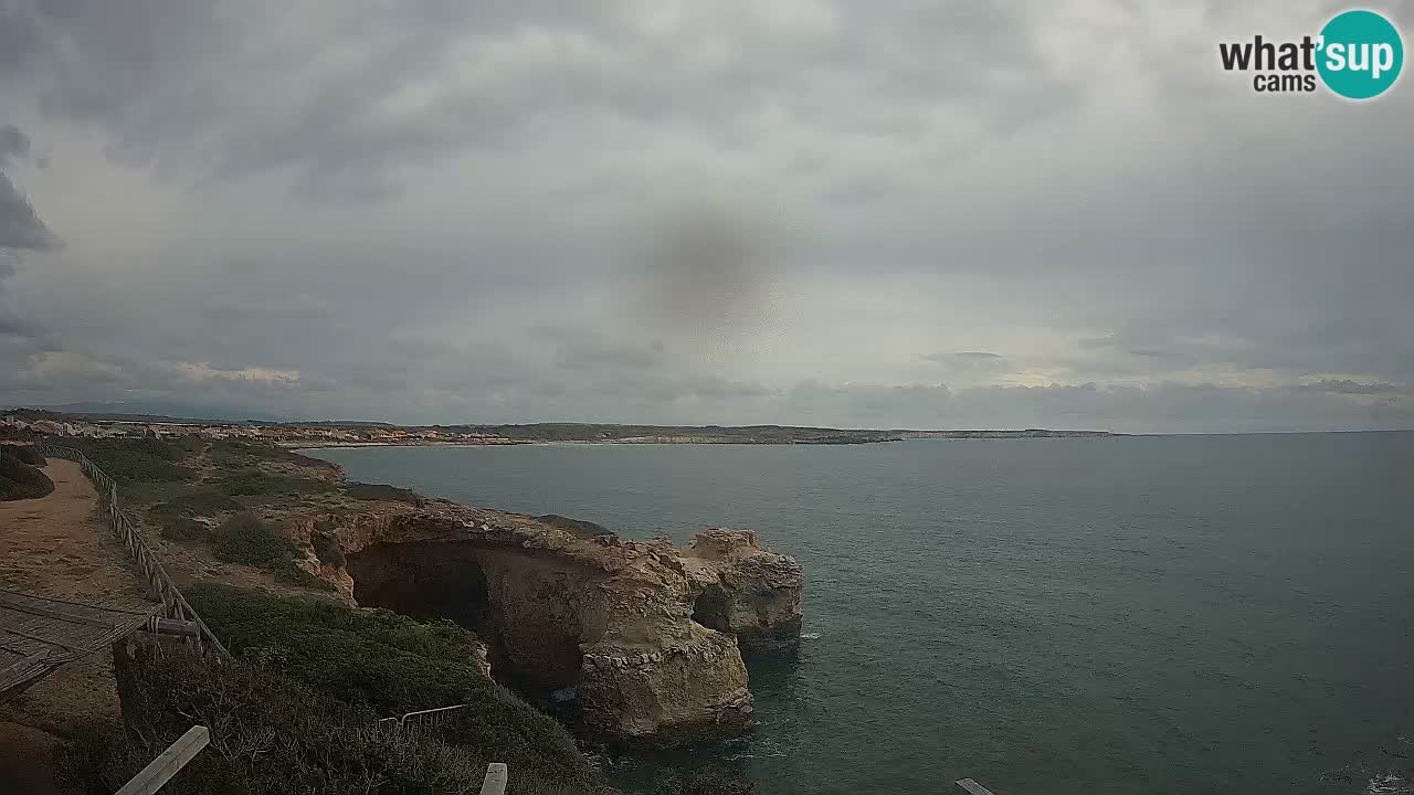 Spletna kamera v živo Plaža Putzu Idu – Arco di S’Architteddu – webcam Oristano Sardinija – Italija