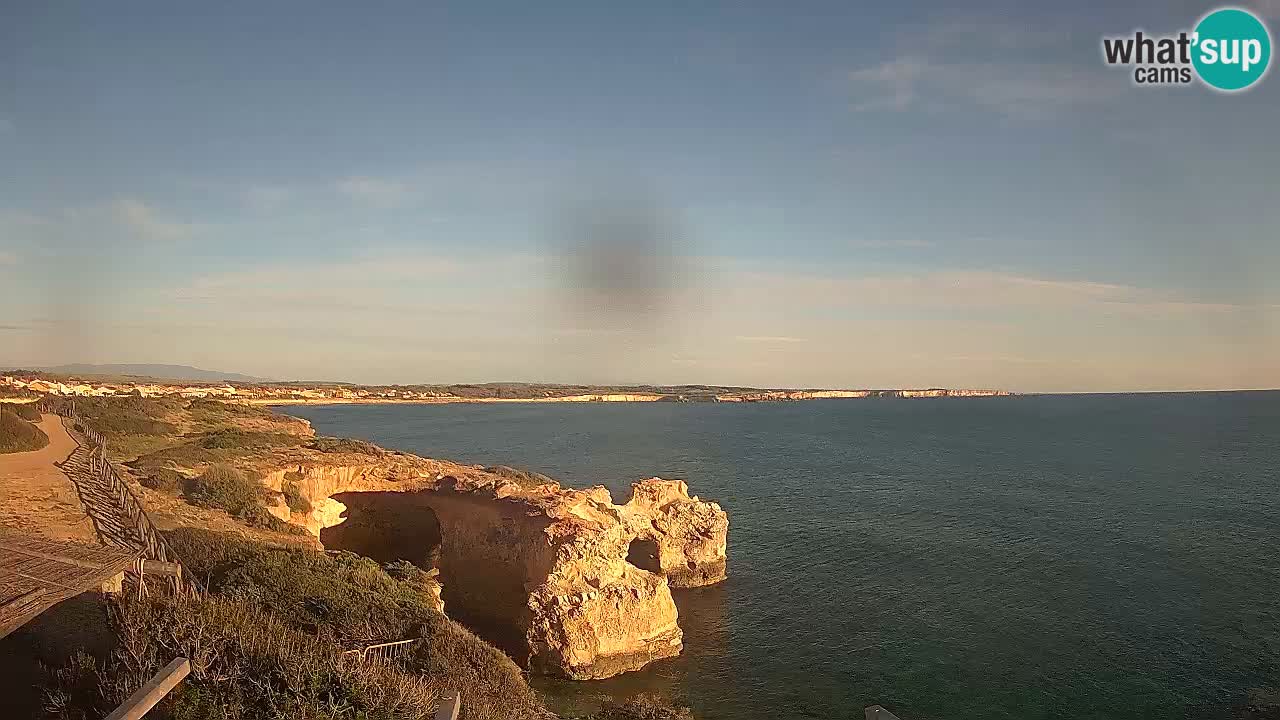 Web kamera uživo Plaža Putzu Idu – Arco di S’Architteddu – Oristano Sardinija – Italija