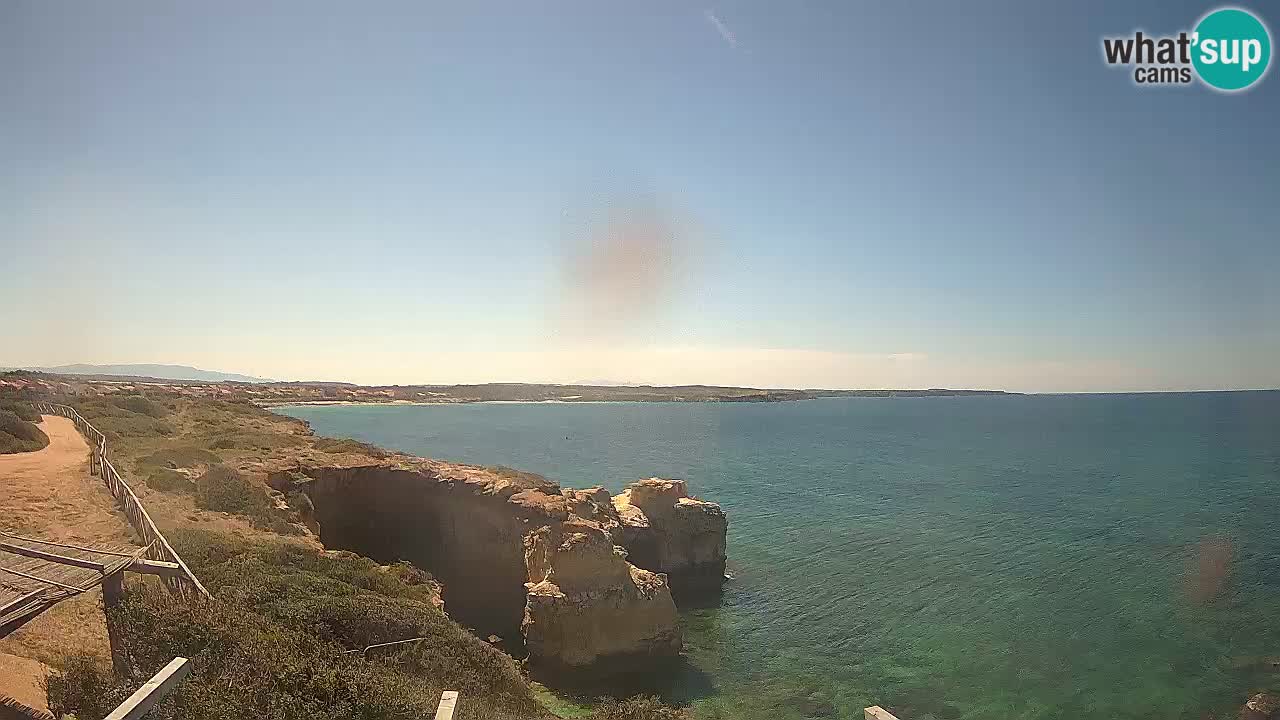 Spletna kamera v živo Plaža Putzu Idu – Arco di S’Architteddu – webcam Oristano Sardinija – Italija