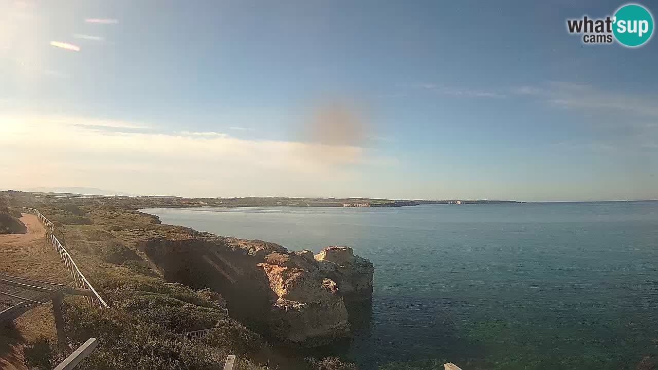 Spletna kamera v živo Plaža Putzu Idu – Arco di S’Architteddu – webcam Oristano Sardinija – Italija