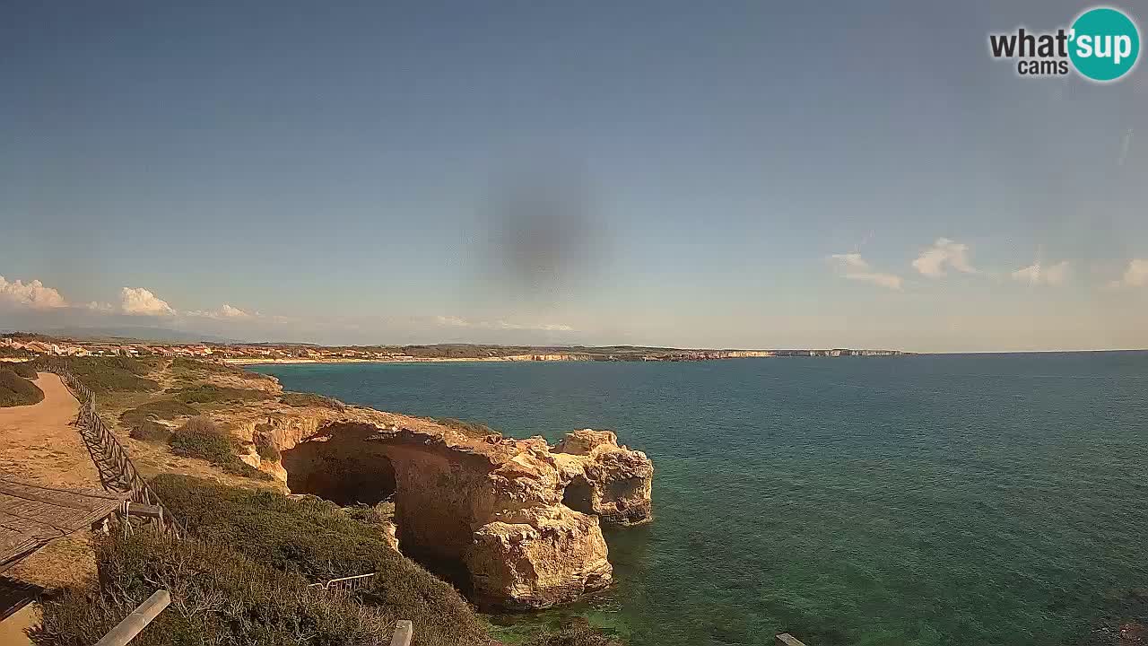 Spletna kamera v živo Plaža Putzu Idu – Arco di S’Architteddu – webcam Oristano Sardinija – Italija
