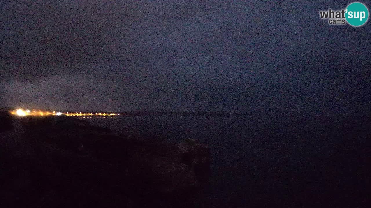 Spletna kamera v živo Plaža Putzu Idu – Arco di S’Architteddu – webcam Oristano Sardinija – Italija