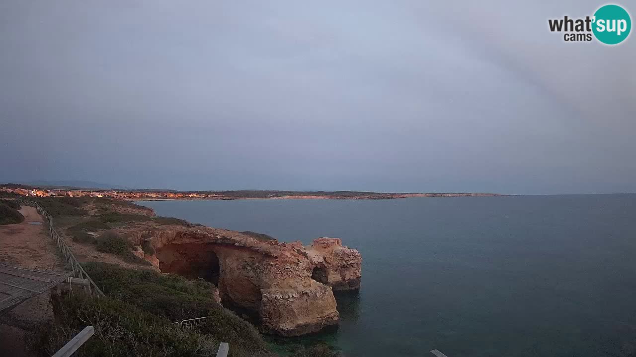 Spletna kamera v živo Plaža Putzu Idu – Arco di S’Architteddu – webcam Oristano Sardinija – Italija