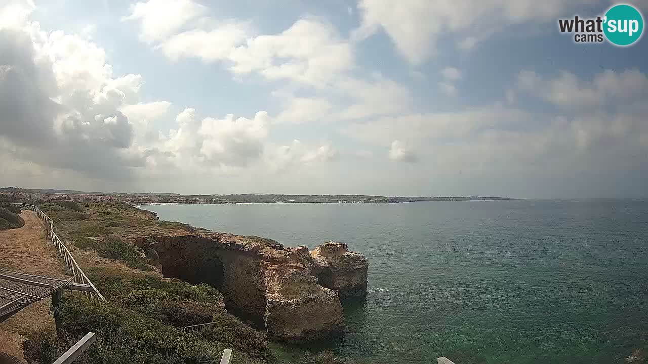 Spletna kamera v živo Plaža Putzu Idu – Arco di S’Architteddu – webcam Oristano Sardinija – Italija